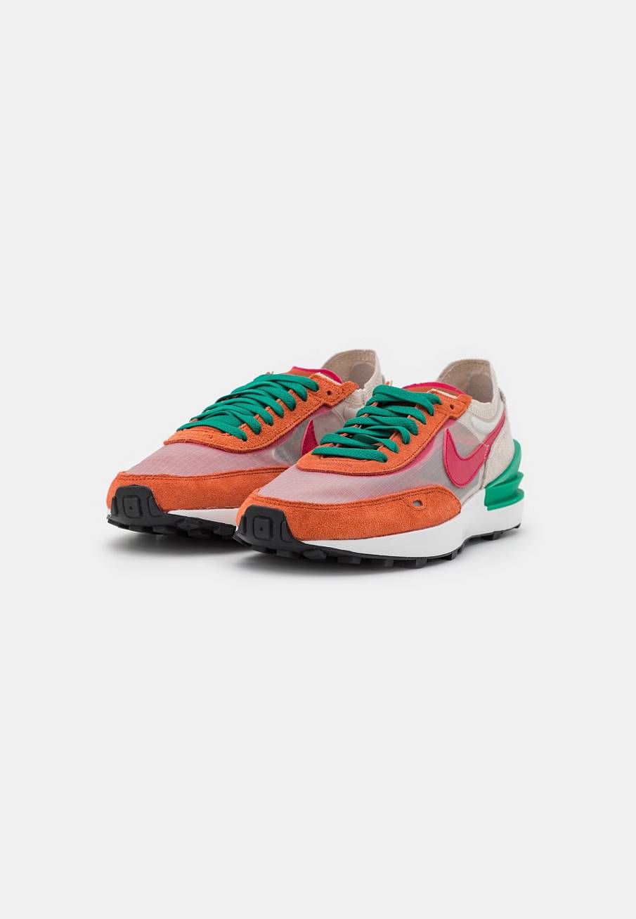 Фото № 5 с приближением к товару «‎Nike Waffle One »