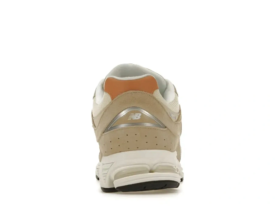Фото № 4 с приближением к товару «‎New Balance 2002R»
