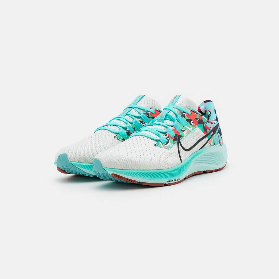 Фото № 1 с приближением к товару «‎Nike Air Zoom Pegasus 38»