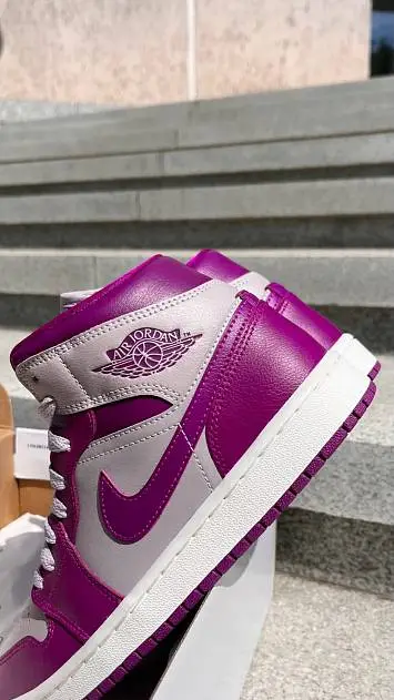 Air Jordan 1 Mid Magenta (BQ6472-501) - 2