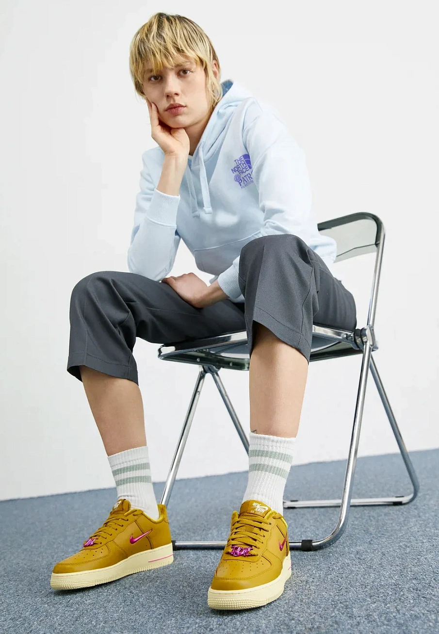 Фото № 3 с приближением к товару «‎AIR FORCE 1 '07 SE»
