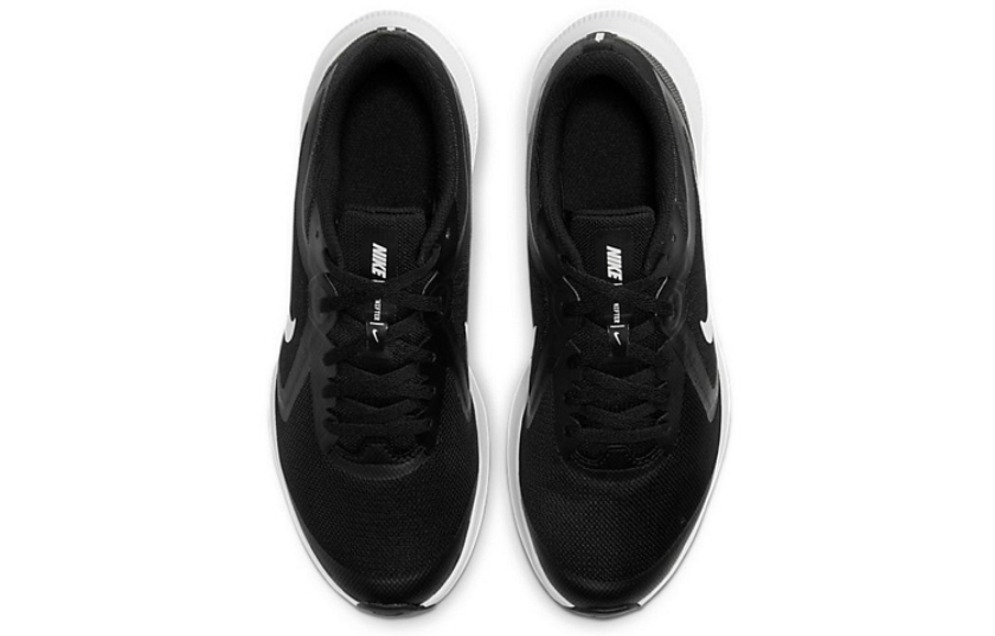Фото № 4 с приближением к товару «‎Nike Downshifter 10 (GS) BlackWhite»