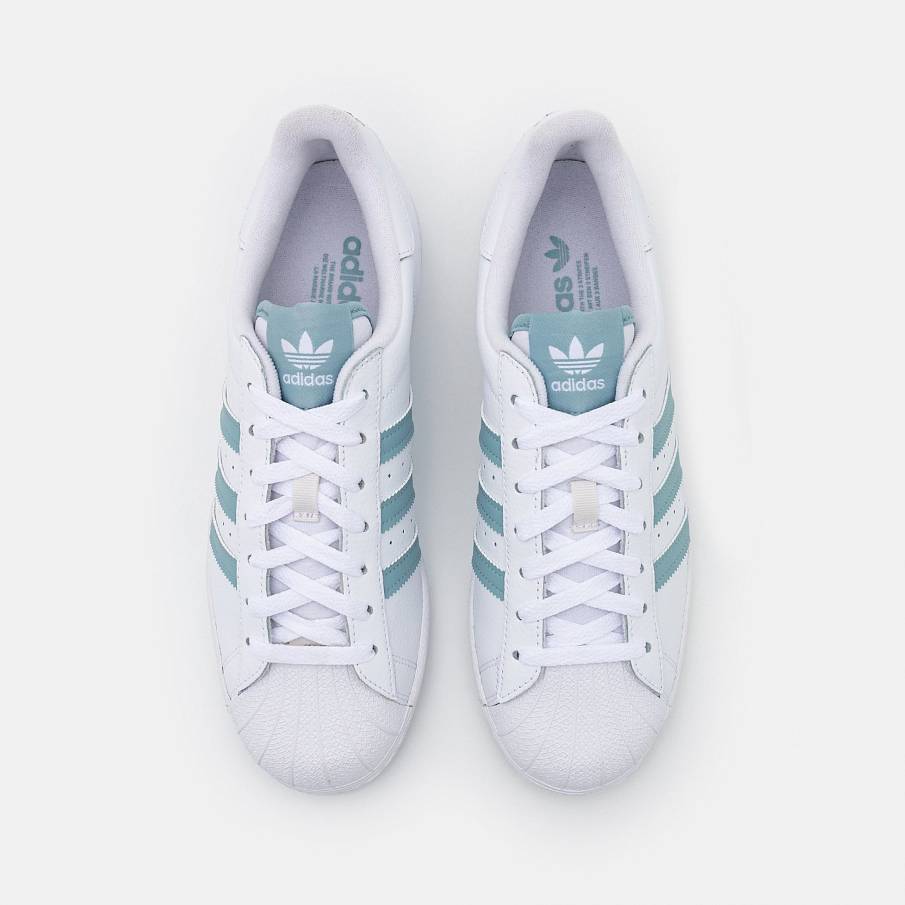 Фото № 4 с приближением к товару «‎Adidas Superstar »