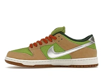 Фото № 3 с приближением к товару «‎Nike SB Dunk Low»