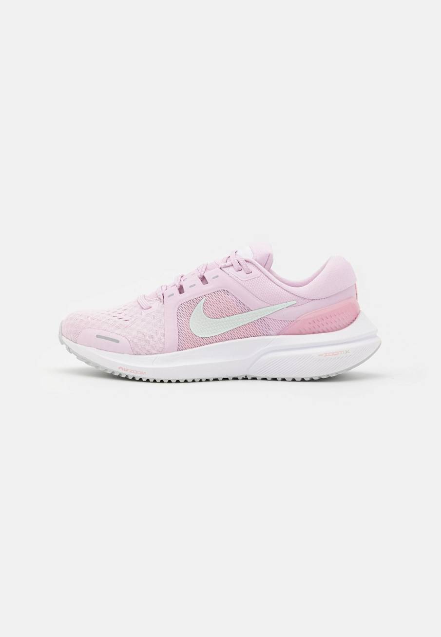 Фото № 1 с приближением к товару «‎Nike Air Zoom Vomero»