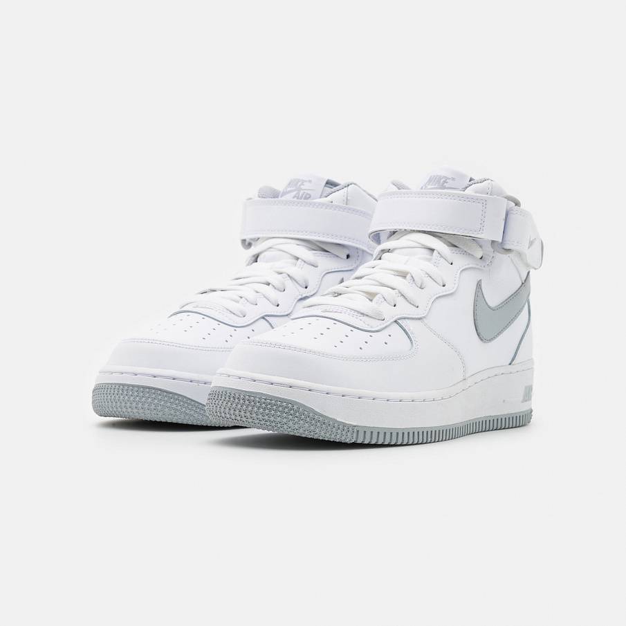Фото № 2 с приближением к товару «‎Nike Air Force 1 ’07 »