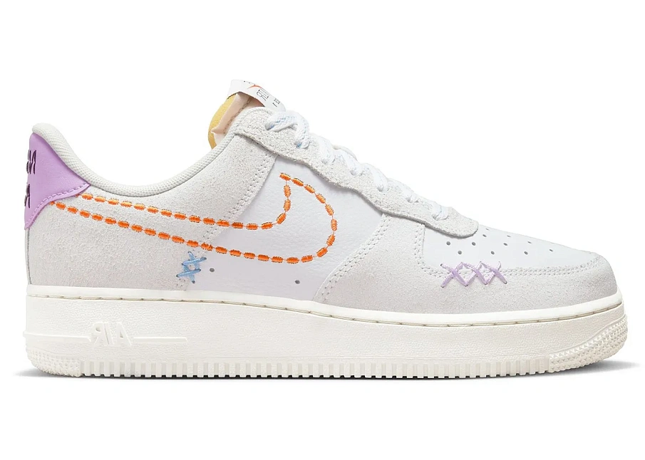 Фото № 1 с приближением к товару «‎Nike Air Force 1 Low 07 SE Nike 101 »