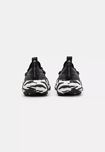 Фото № 3 с приближением к товару «‎ASMC ULTRABOOST»