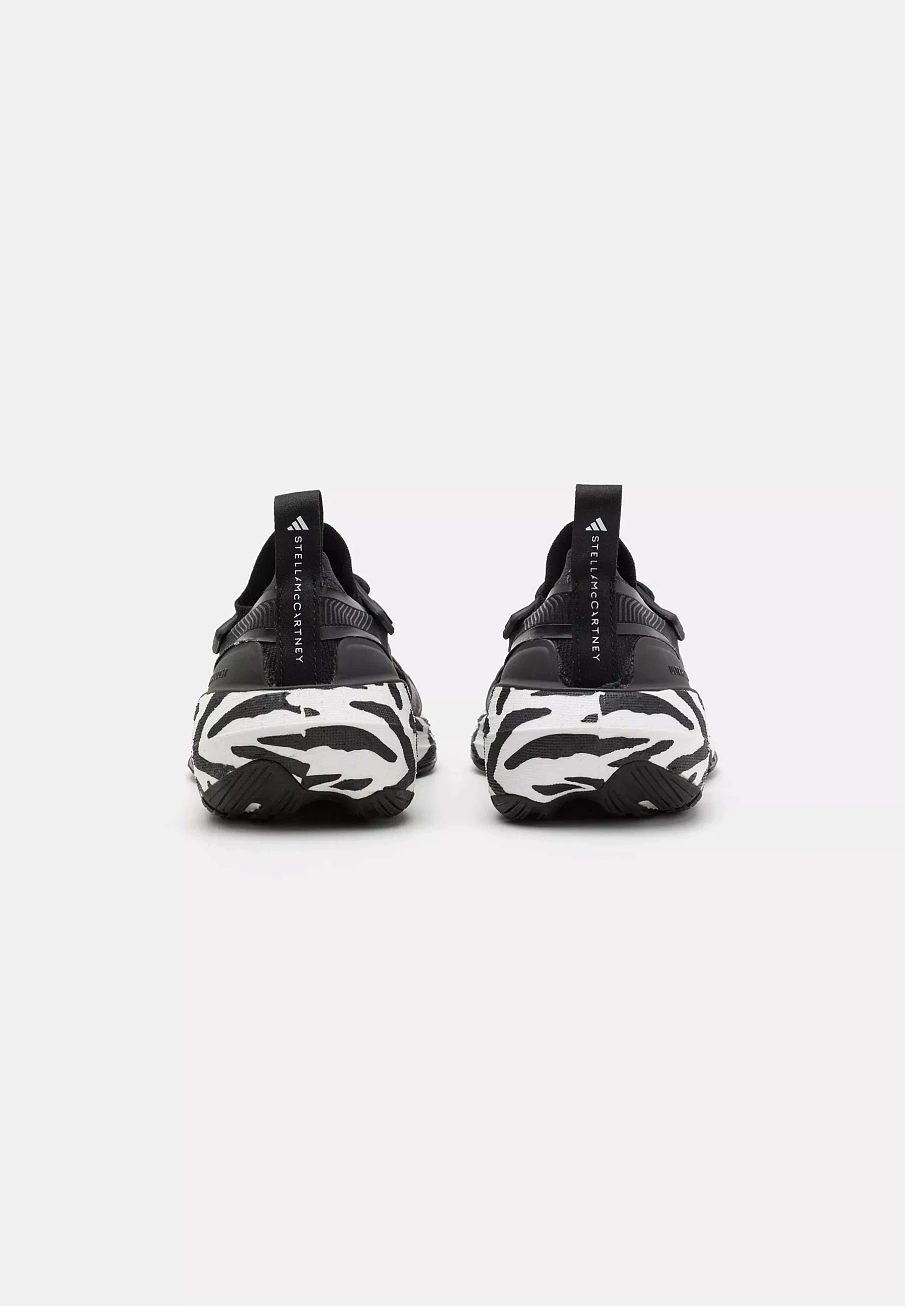 Фото № 3 с приближением к товару «‎ASMC ULTRABOOST»