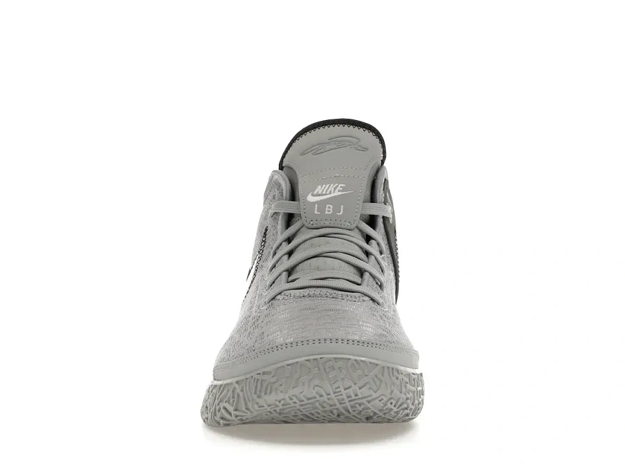 Фото № 2 с приближением к товару «‎Nike Zoom LeBron NXXT Gen Wolf Grey Metallic Gold»