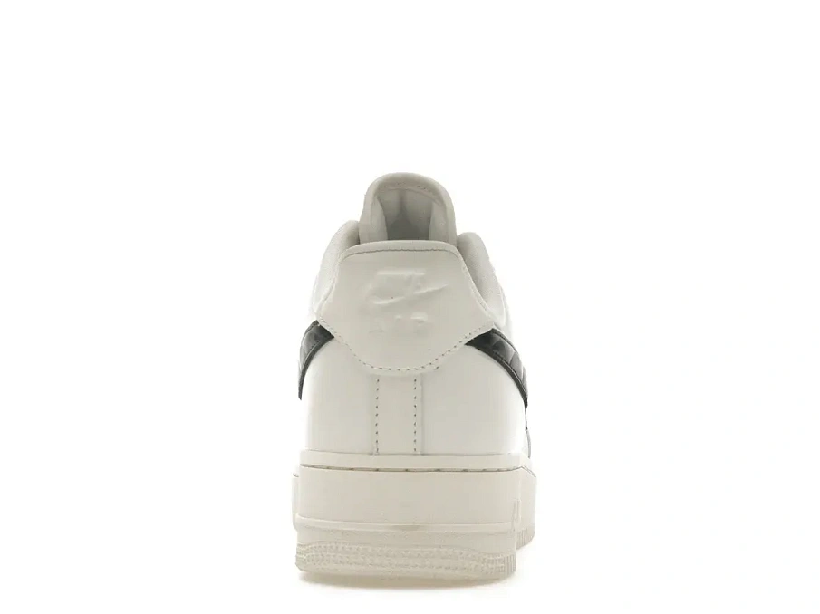 Фото № 4 с приближением к товару «‎Nike Air Force 1 '07 Quilted Swoosh Phantom Black »