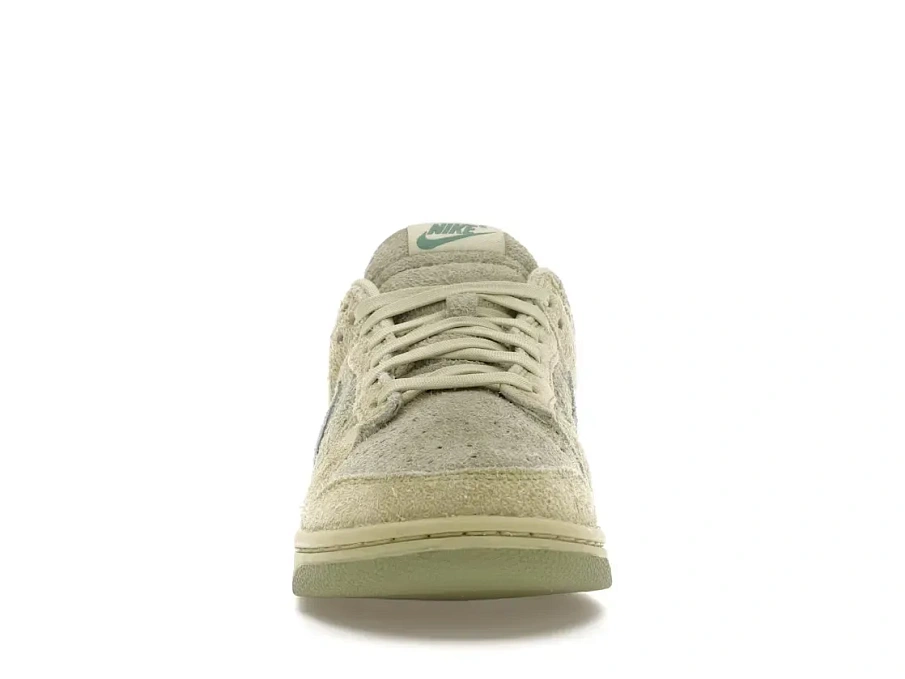 Фото № 2 с приближением к товару «‎Nike Dunk Low»