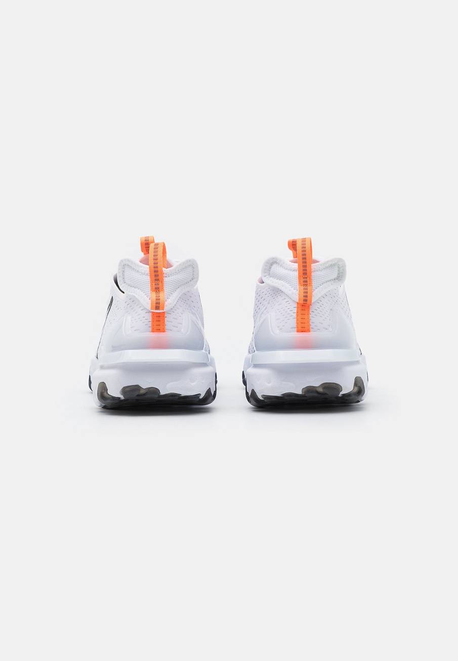 Фото № 3 с приближением к товару «‎Nike React Vision WT »