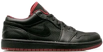 Фото № 1 с приближением к товару «‎Jordan 1 Retro Low Black Metallic Silver Varsity Red»