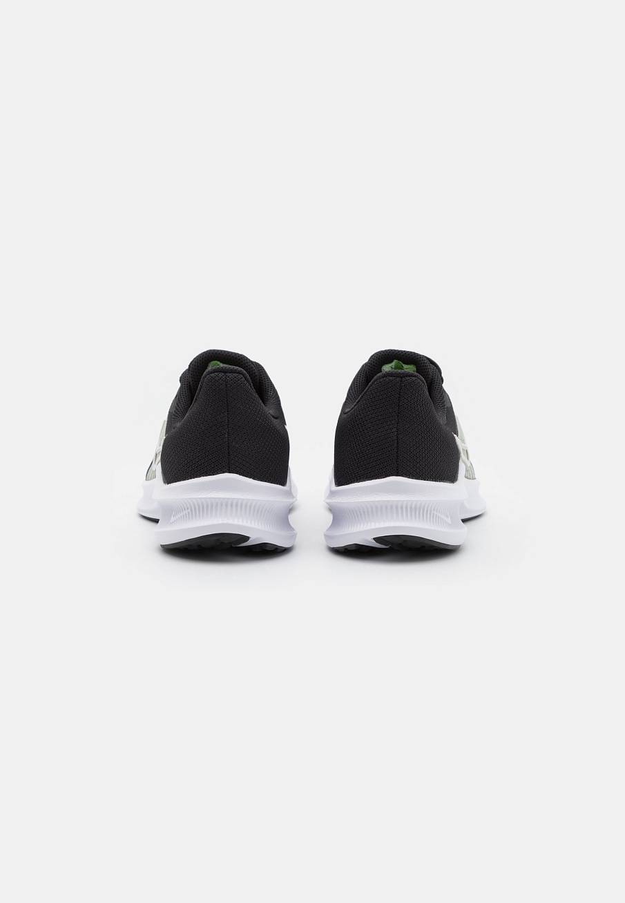 Фото № 3 с приближением к товару «‎Nike Downshifter »