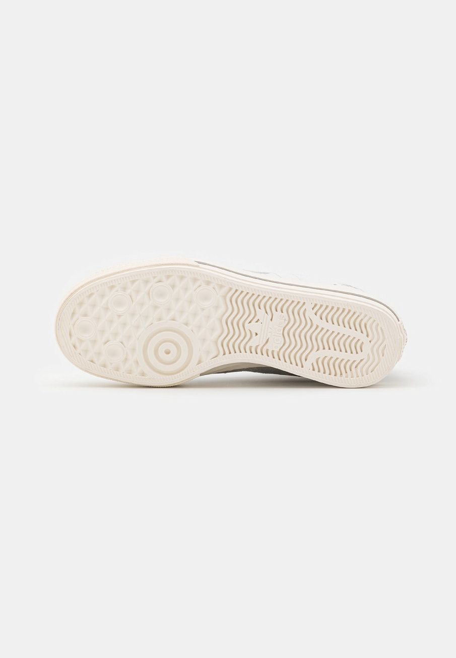 Фото № 5 с приближением к товару «‎Adidas Nizza Platform »