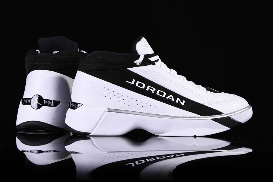 Фото № 4 с приближением к товару «‎Nike Air Jordan Team Showcase»