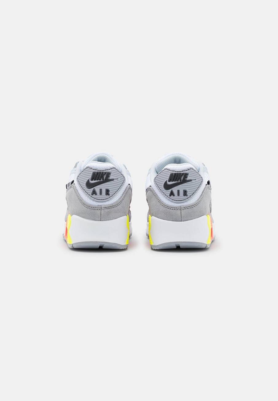 Фото № 2 с приближением к товару «‎Nike Air Max 90 »