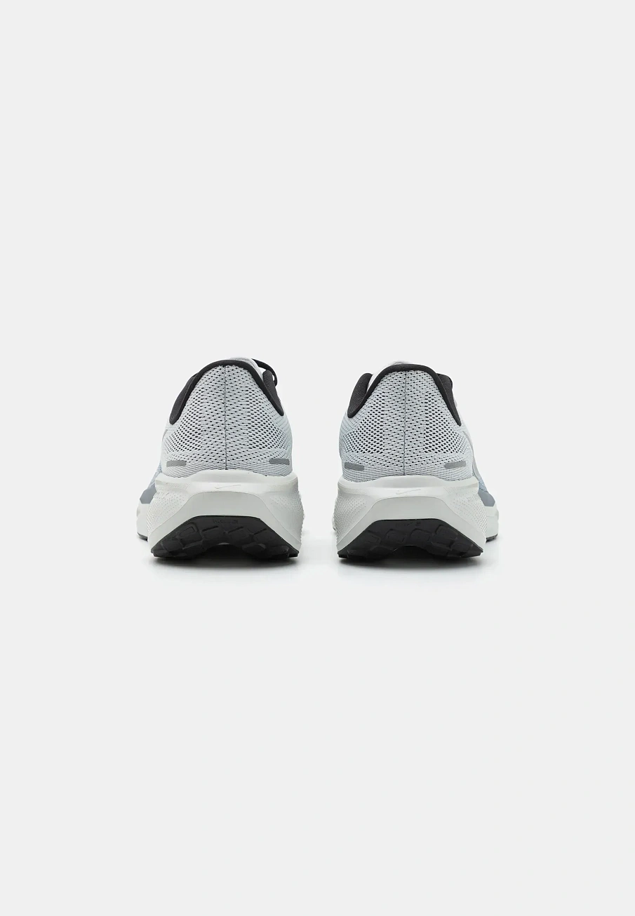 Фото № 3 с приближением к товару «‎AIR ZOOM PEGASUS 41»