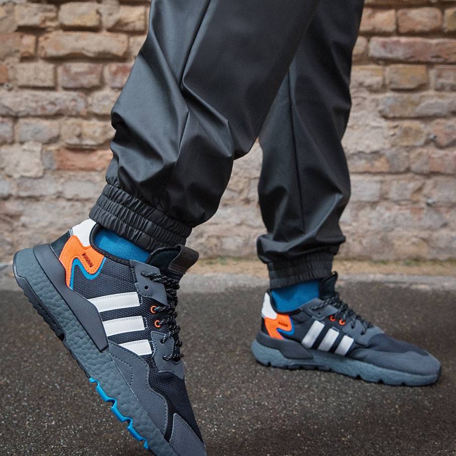 Фото № 3 с приближением к товару «‎Adidas Nite Jogger »