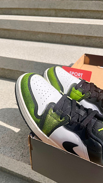 Фото № 2 с приближением к товару «‎Air Jordan 1 Low»