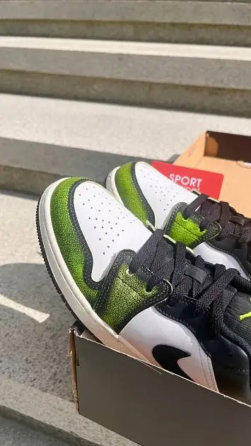 Air Jordan 1 Low - 2