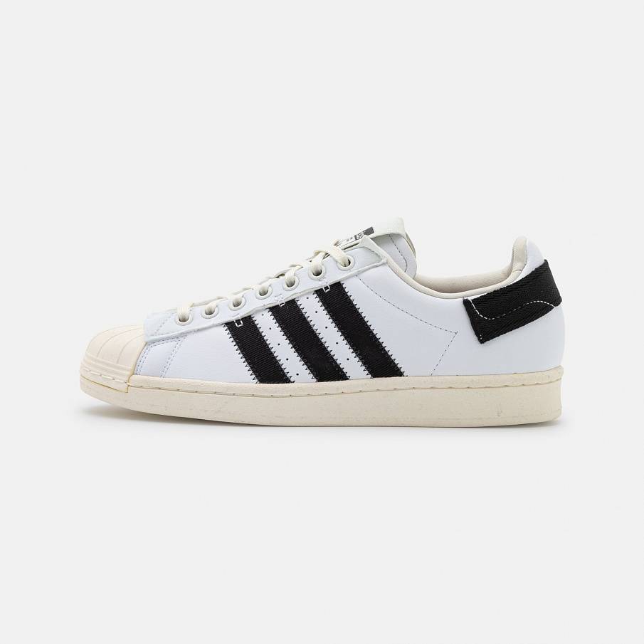 Фото № 1 с приближением к товару «‎Adidas Superstar Parley »
