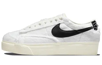 Nike Wmns Blazer low Platform Low-Top Sneakers White - 1