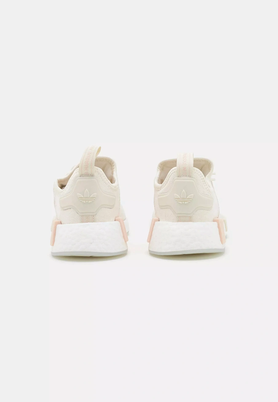 Фото № 4 с приближением к товару «‎NMD  R1 W»