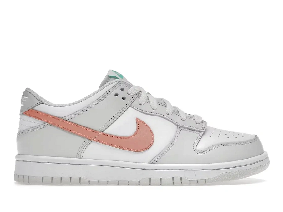 Фото № 1 с приближением к товару «‎Nike Dunk Low»