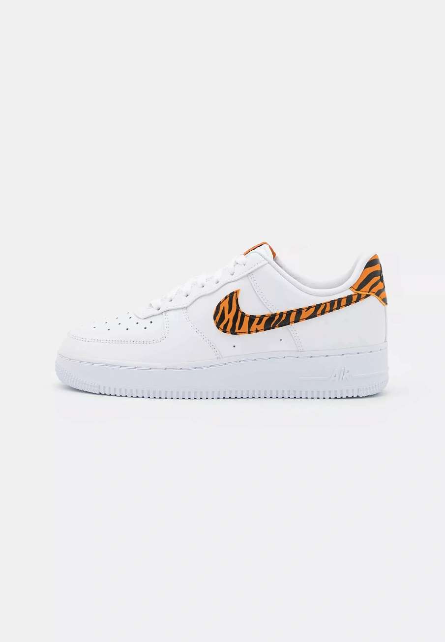 Фото № 2 с приближением к товару «‎AIR FORCE 1 '07 REC»