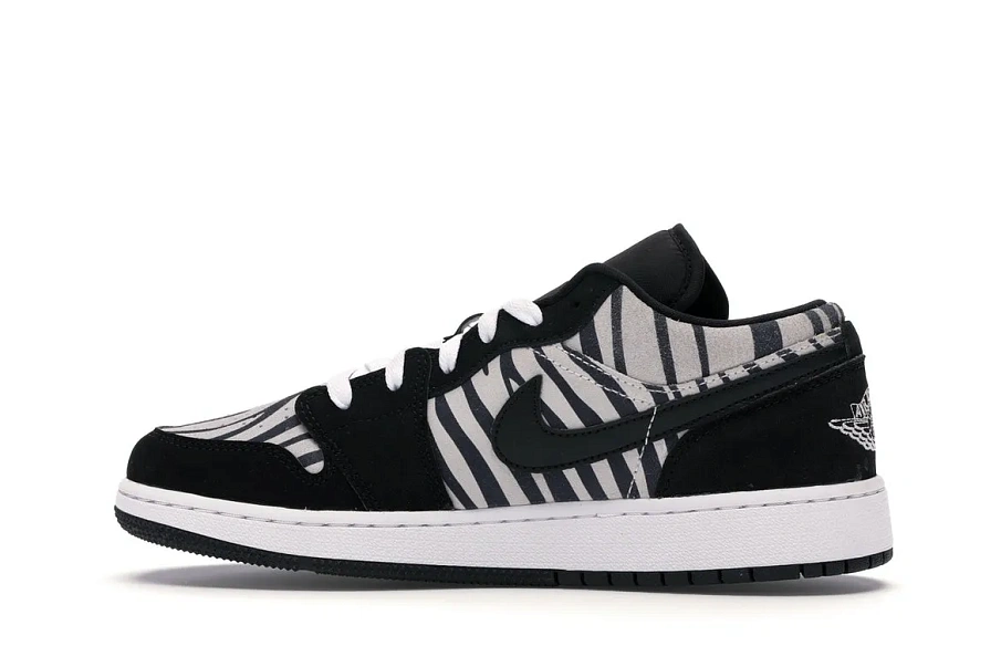 Фото № 5 с приближением к товару «‎Jordan 1 Low Zebra »