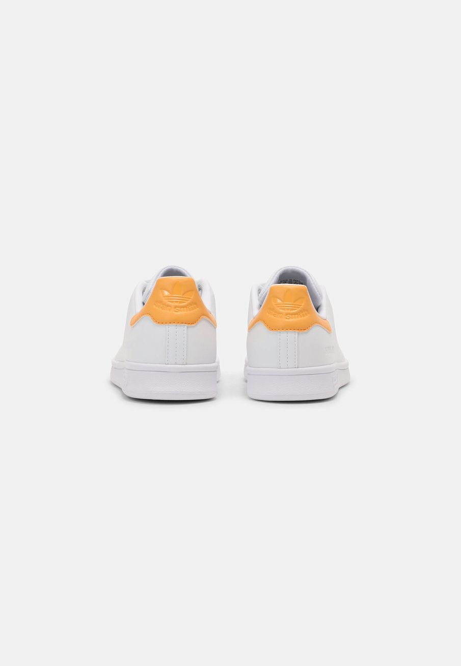 Фото № 3 с приближением к товару «‎Adidas Stan Smith »
