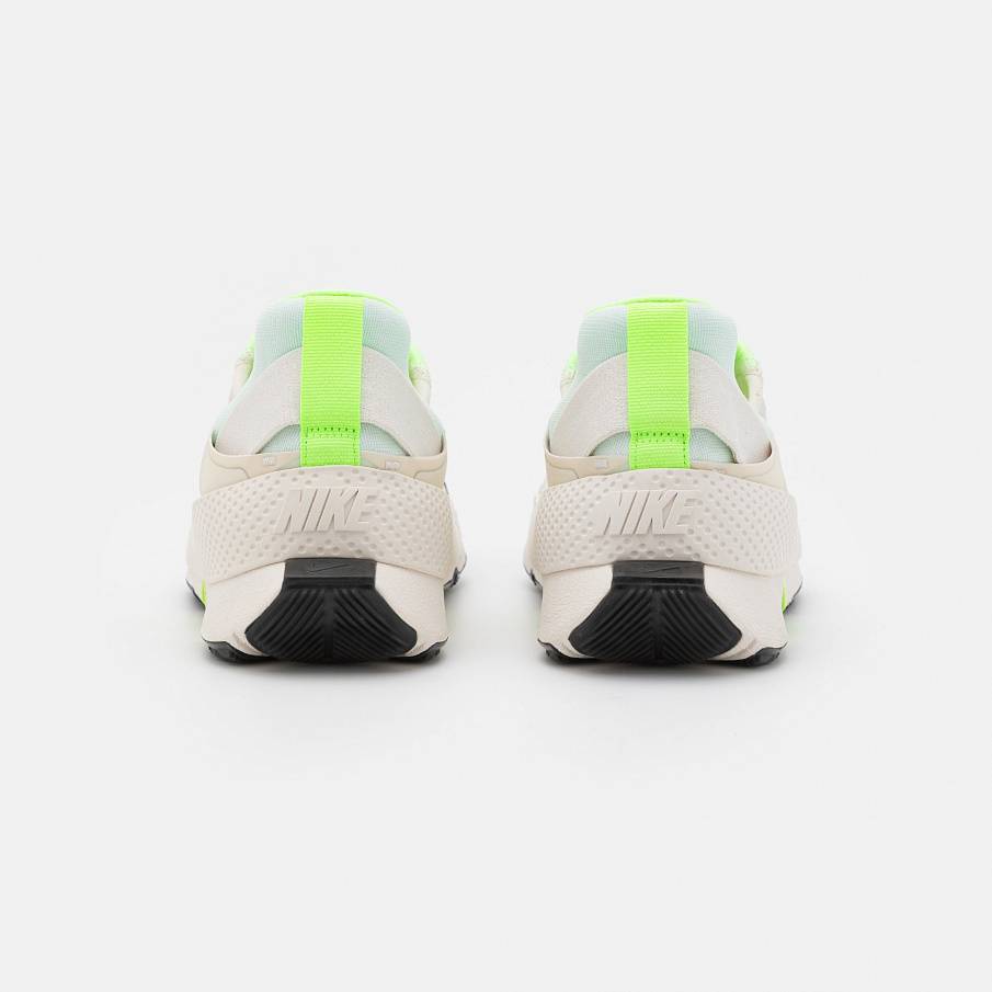 Фото № 3 с приближением к товару «‎Nike GO Flyease »