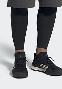 Фото № 2 с приближением к товару «‎Кроссовки Adidas SPAD542A2YW-Q11»