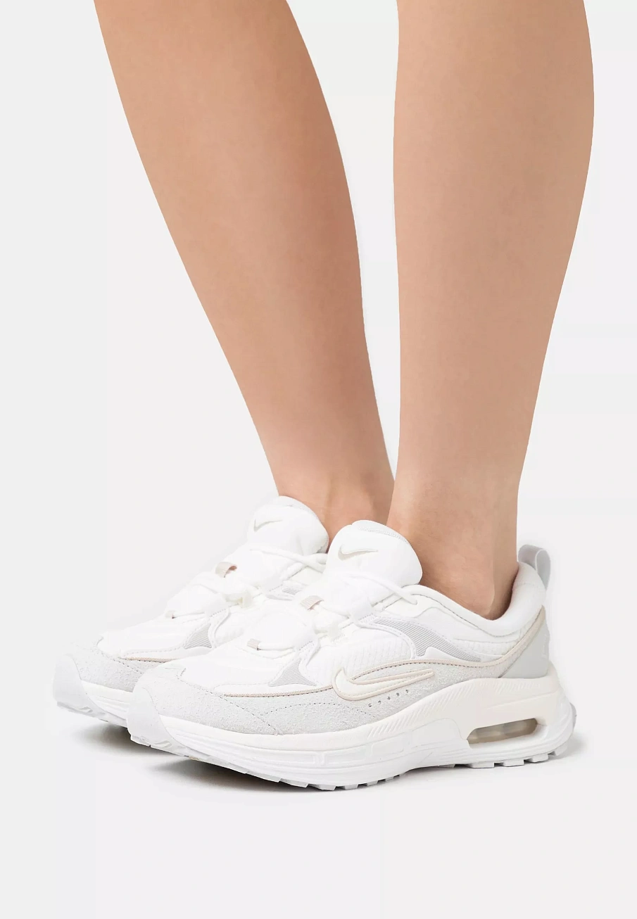 Фото № 4 с приближением к товару «‎AIR MAX BLISS LX UNISEX»