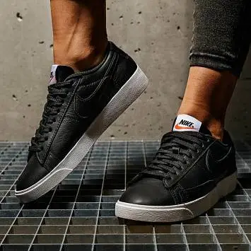 Nike Blazer LE  - 2