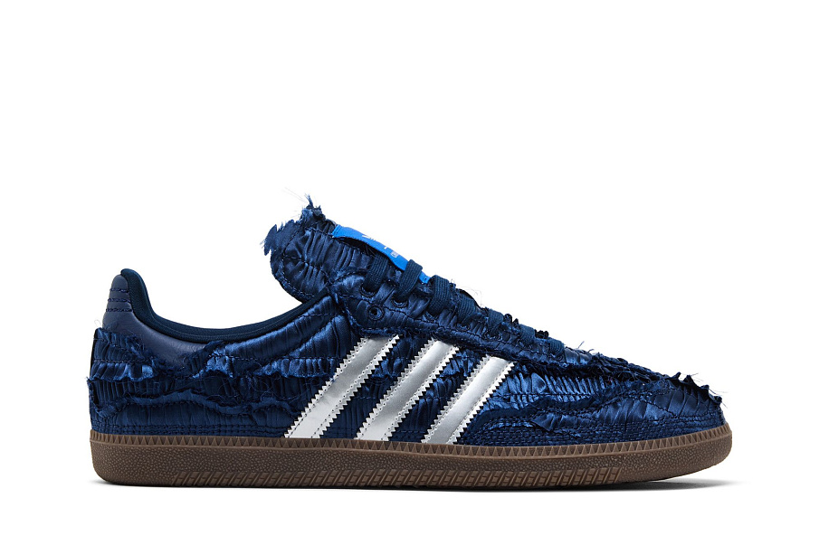 Фото № 2 с приближением к товару «‎Caroline Hu x adidas Samba OG Satin Pack - Dark Blue»