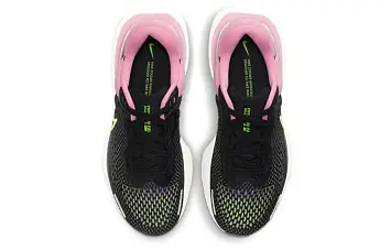 Nike Wmns ZoomX Invincible Run Flyknit 'Black Elemental Pink' - 4