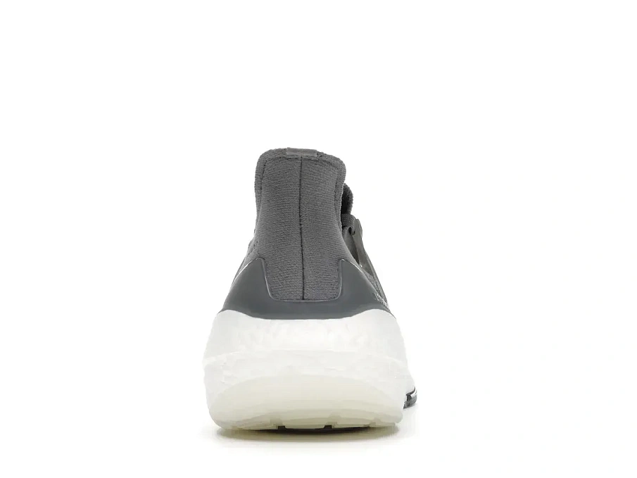 Фото № 4 с приближением к товару «‎adidas Ultra Boost 21 Grey White»