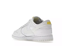 Фото № 2 с приближением к товару «‎Nike Dunk Low Valentine's Day Yellow Heart »