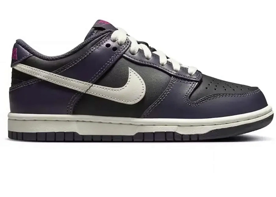 Фото № 1 с приближением к товару «‎Nike Dunk Low»