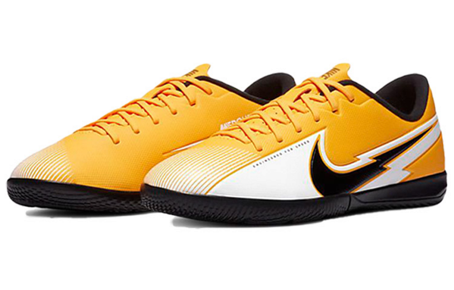 Фото № 3 с приближением к товару «‎Nike Jr. Mercurial Vapor 13 Academy IC Kids BlackYellow»