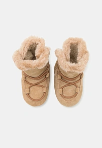 Фото № 4 с приближением к товару «‎CRIB»