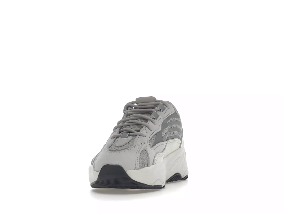 Фото № 4 с приближением к товару «‎adidas Yeezy Boost 700 V2 Static (Kids)»