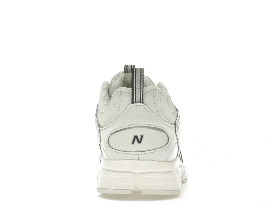 Фото № 4 с приближением к товару «‎New Balance 408»