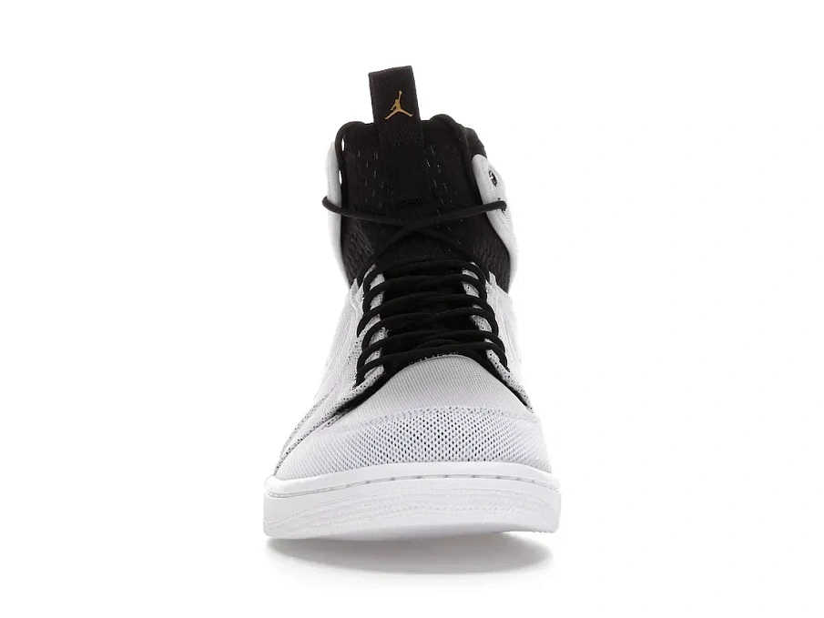 Фото № 2 с приближением к товару «‎Jordan 1 Retro Ultra High White Black»