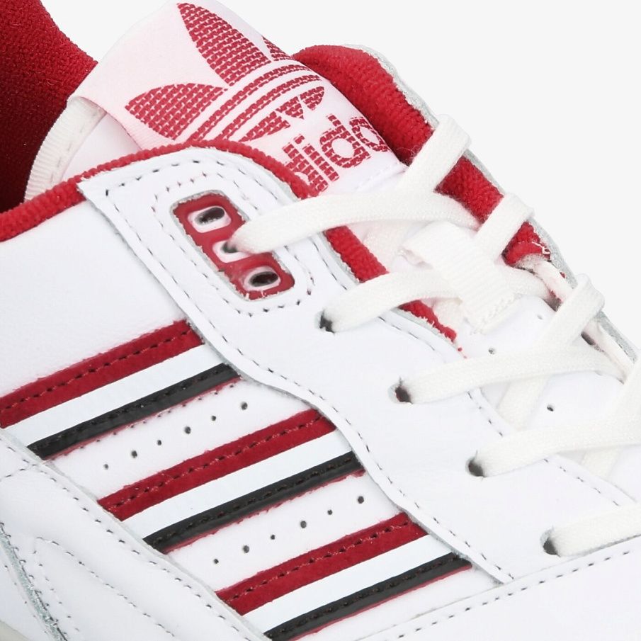 Фото № 5 с приближением к товару «‎Adidas A.r. Trainer»