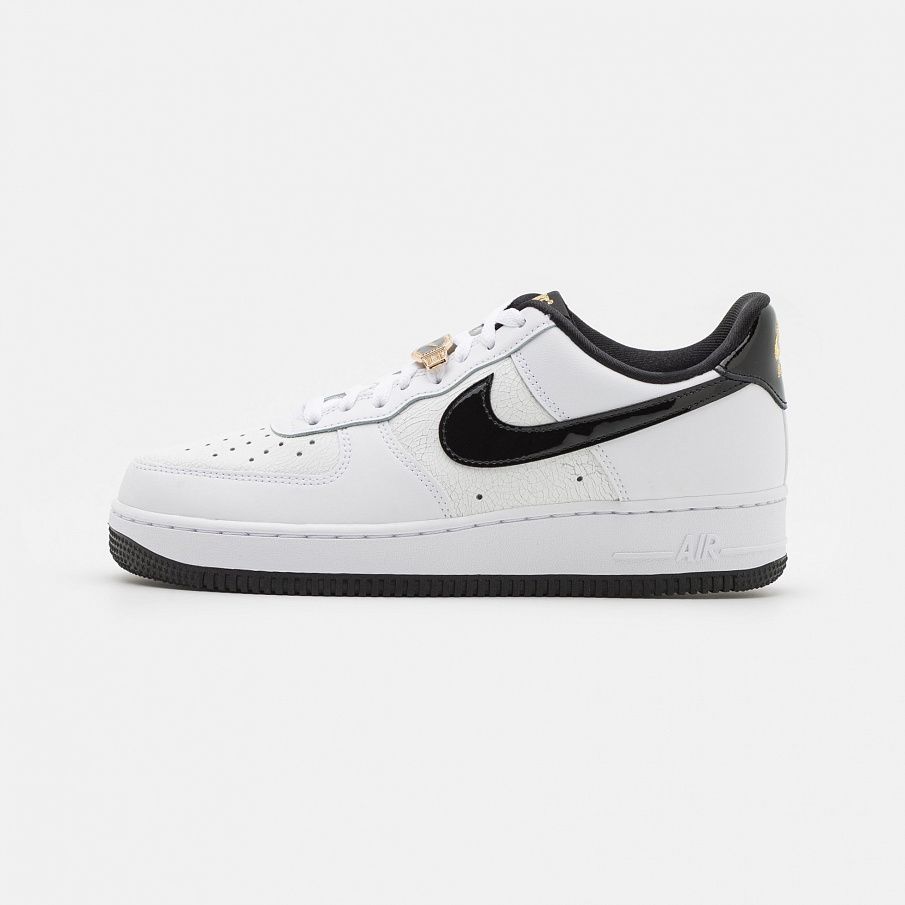 Фото № 1 с приближением к товару «‎Nike Air Force 1 07 Lv8 Emb »