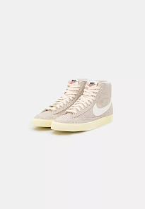 Фото № 2 с приближением к товару «‎W BLAZER MID '77 VNTG»